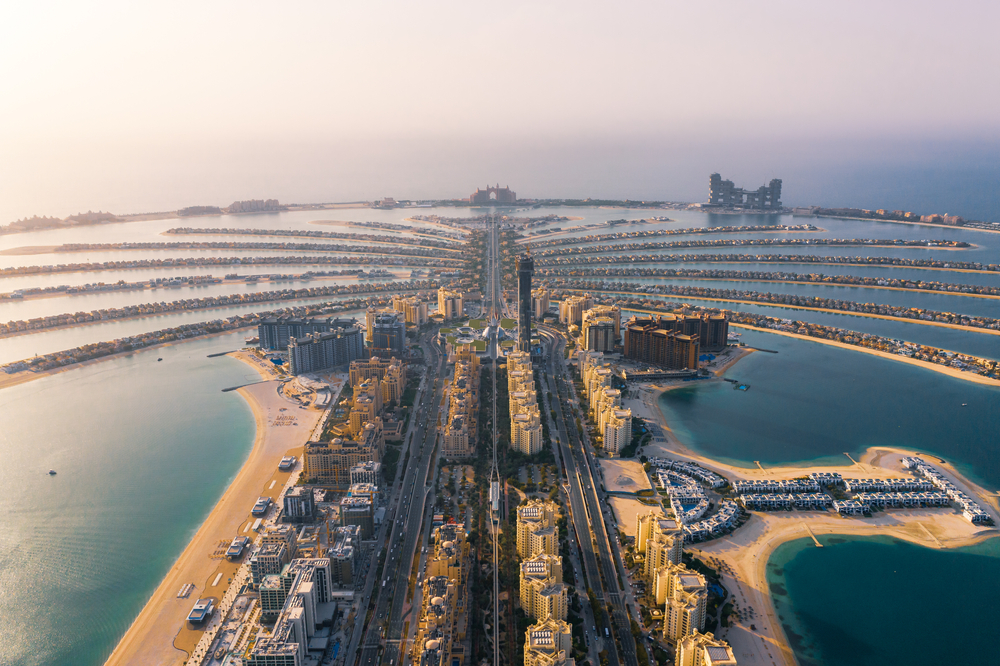 Metropoly a voda X: V Dubaji sa míňali nábrežné plochy, tak vytvorili umelé ostrovy