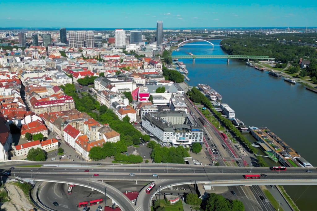 Bratislava bude metropolou na vode. Posunúť ju môže obnovená pláž aj ekologickejšia energia